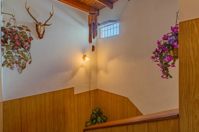 Venta  casa con 4 dormitorios garage y 2 locales