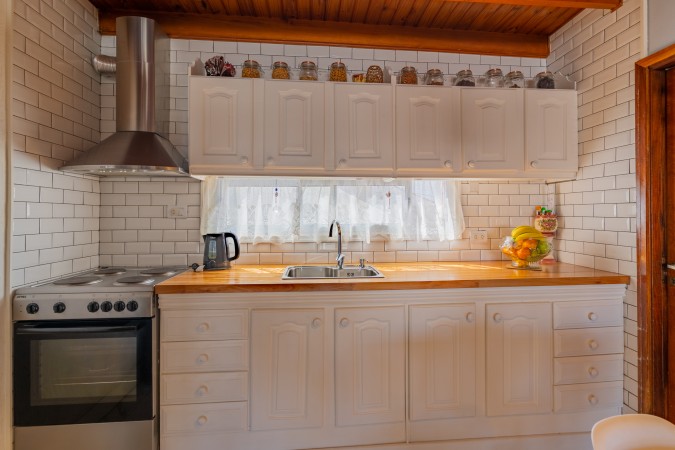 Venta  casa con 4 dormitorios garage y 2 locales