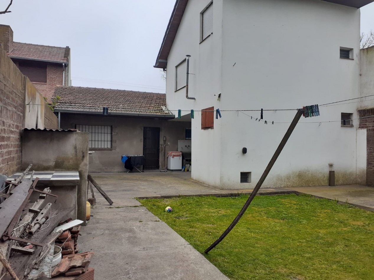 VENTA CASA 6 AMBIENTES -CAISAMAR -APTA 2 FAMILIAS-APTA CREDITO