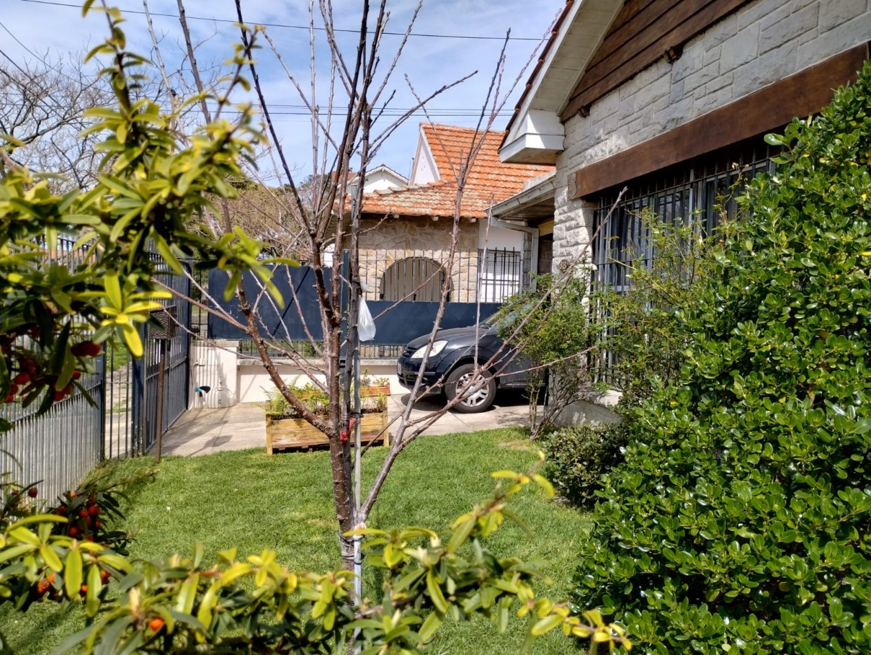 CASA 4 AMBIENTES , PUNTA MOGOTES A CUADRAS DEL MAR  APTA CREDITO