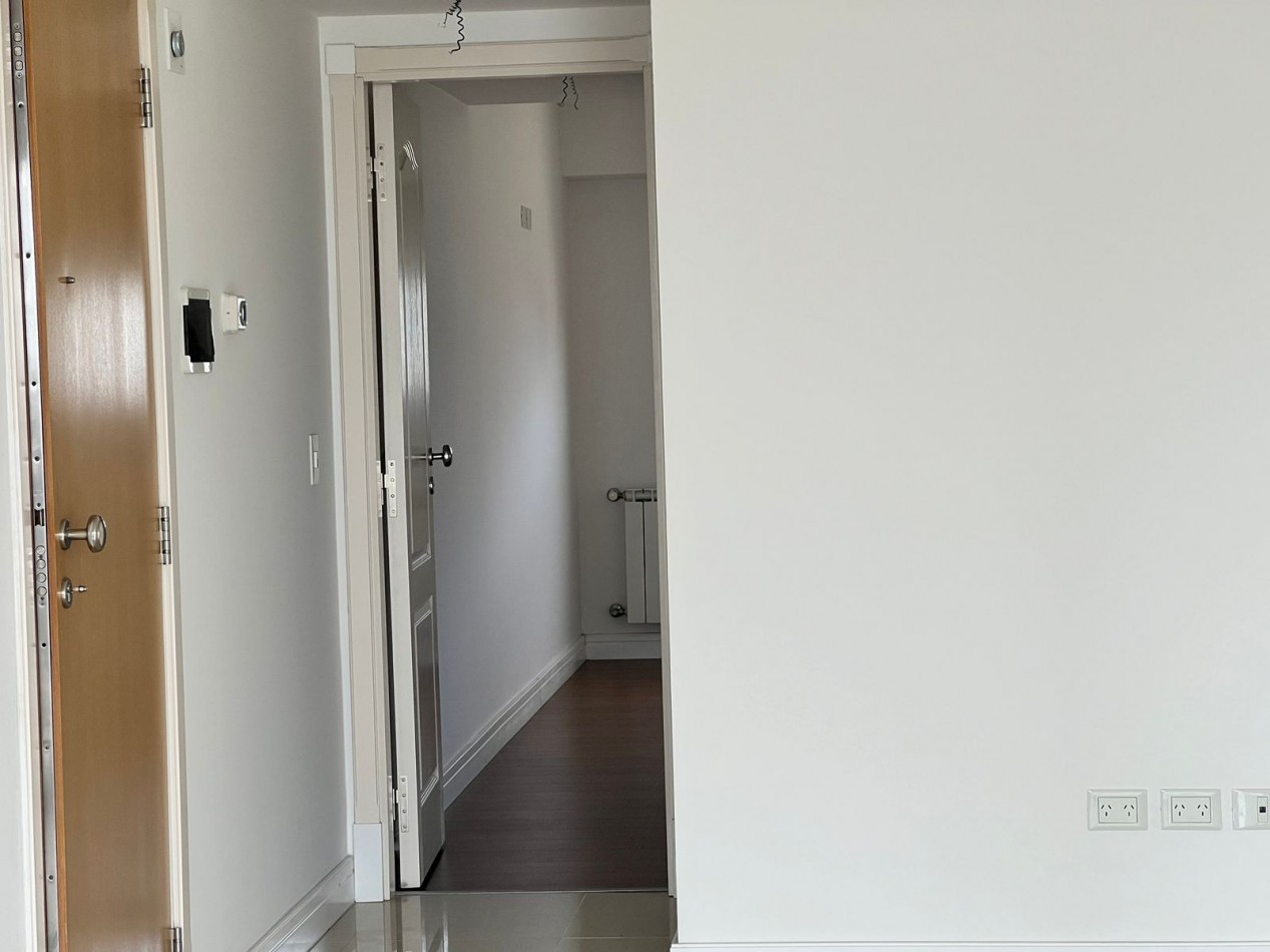 VENTA DEPARTAMENTO 2 AMBIENTES- BALCON Y VISTA AL MAR-  DAMAR 8 