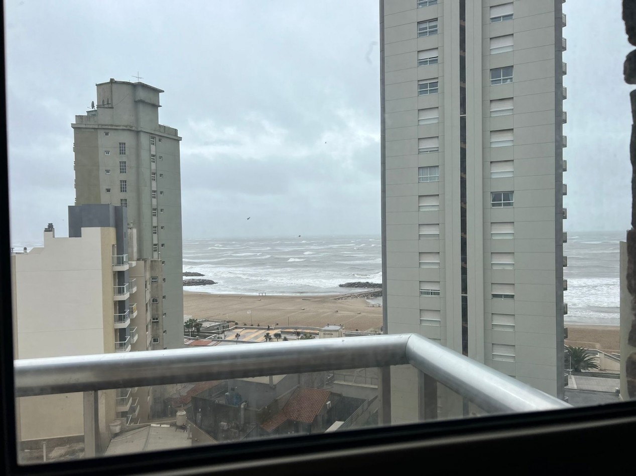 VENTA DEPARTAMENTO 2 AMBIENTES- BALCON Y VISTA AL MAR-  DAMAR 8 