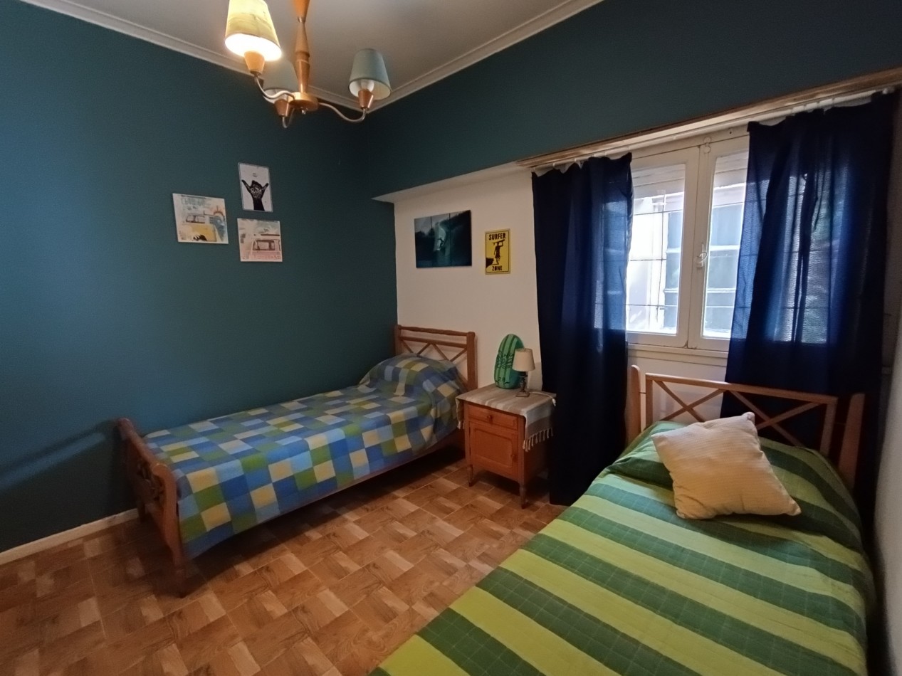 Venta casa 3 ambientes con dependencia y patio a tres cuadras del Mar Punta Mogotes