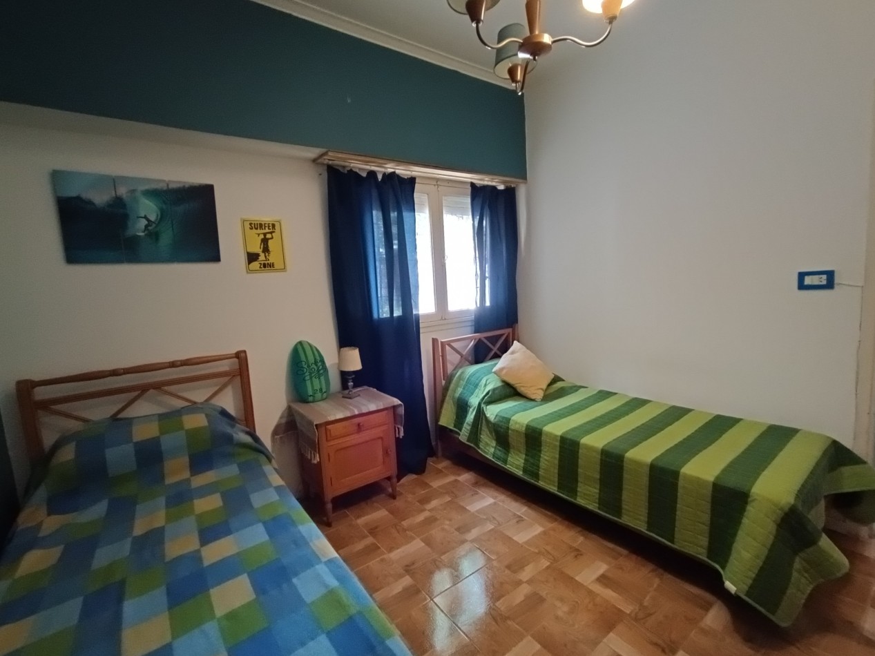 Venta casa 3 ambientes con dependencia y patio a tres cuadras del Mar Punta Mogotes
