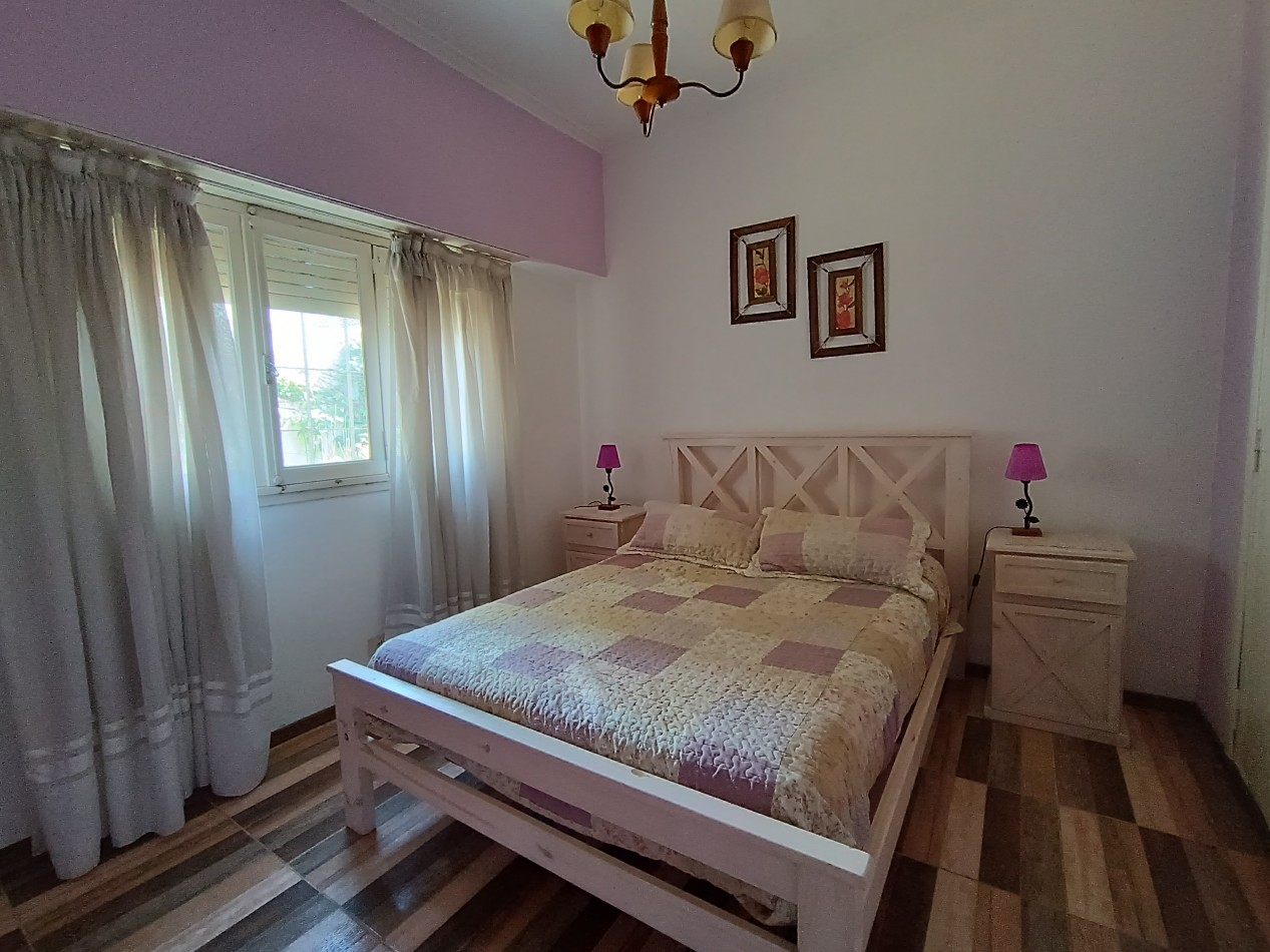 Venta casa 3 ambientes con dependencia y patio a tres cuadras del Mar Punta Mogotes