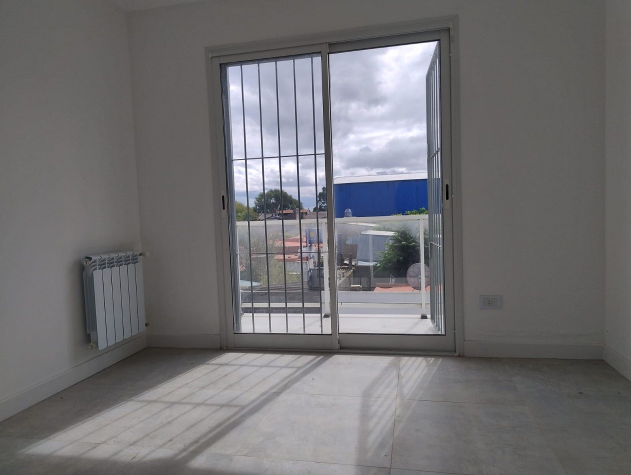 DEPARTAMENTO 2 AMB A ESTRENAR CON BALCON Y COCHERA 