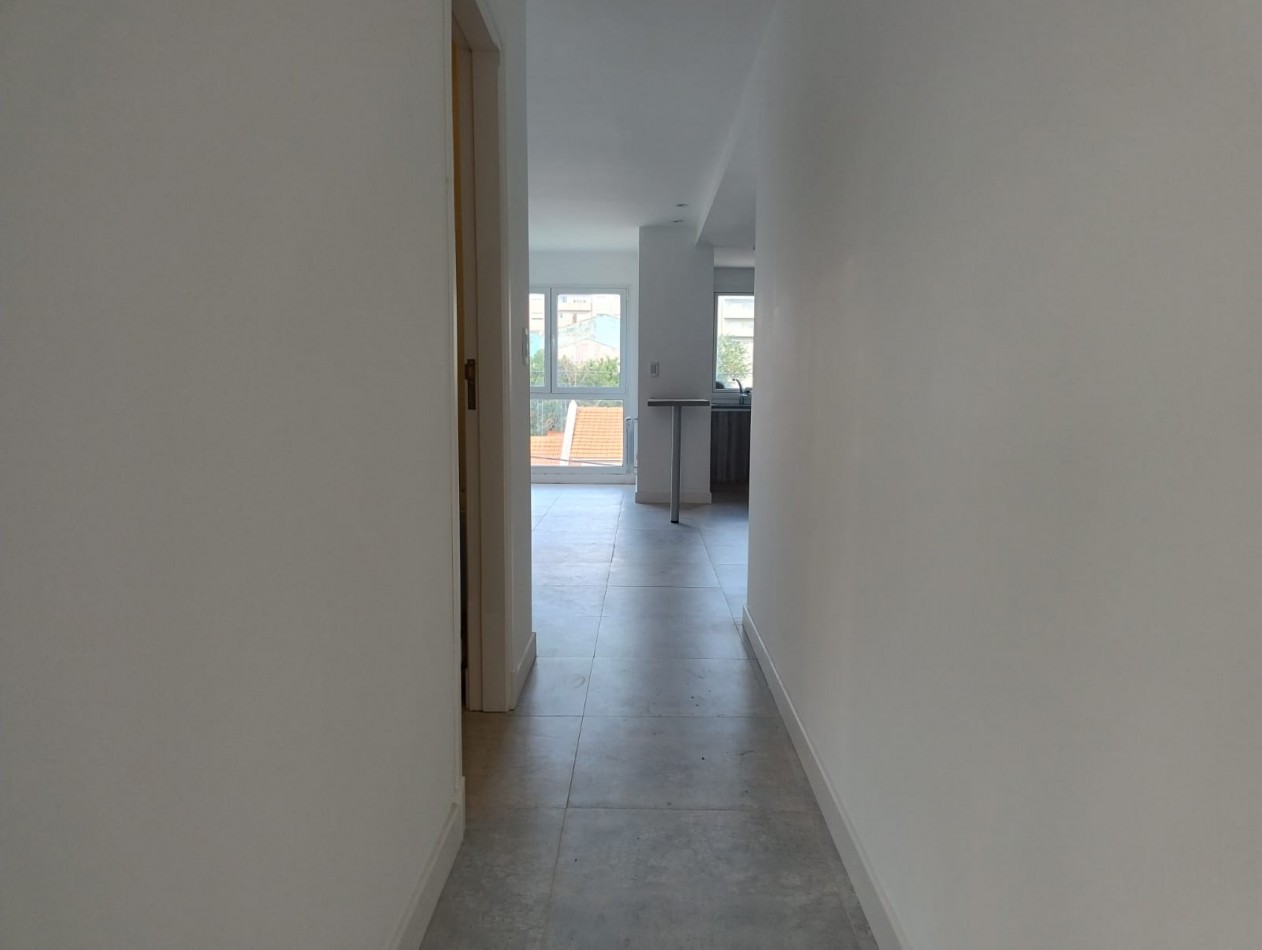 DEPARTAMENTO 2 AMB A ESTRENAR CON BALCON Y COCHERA 