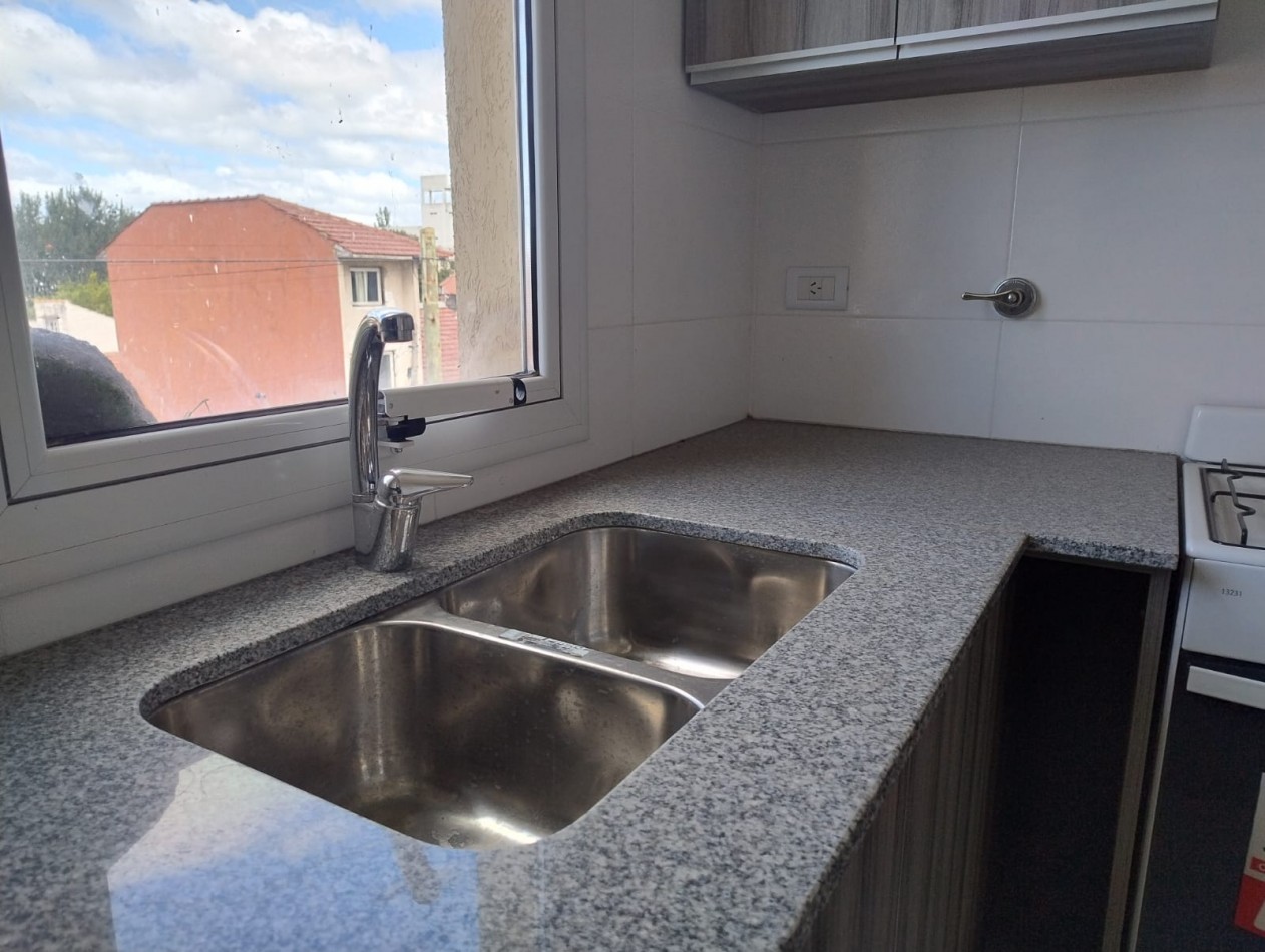 DEPARTAMENTO 2 AMB A ESTRENAR CON BALCON Y COCHERA 