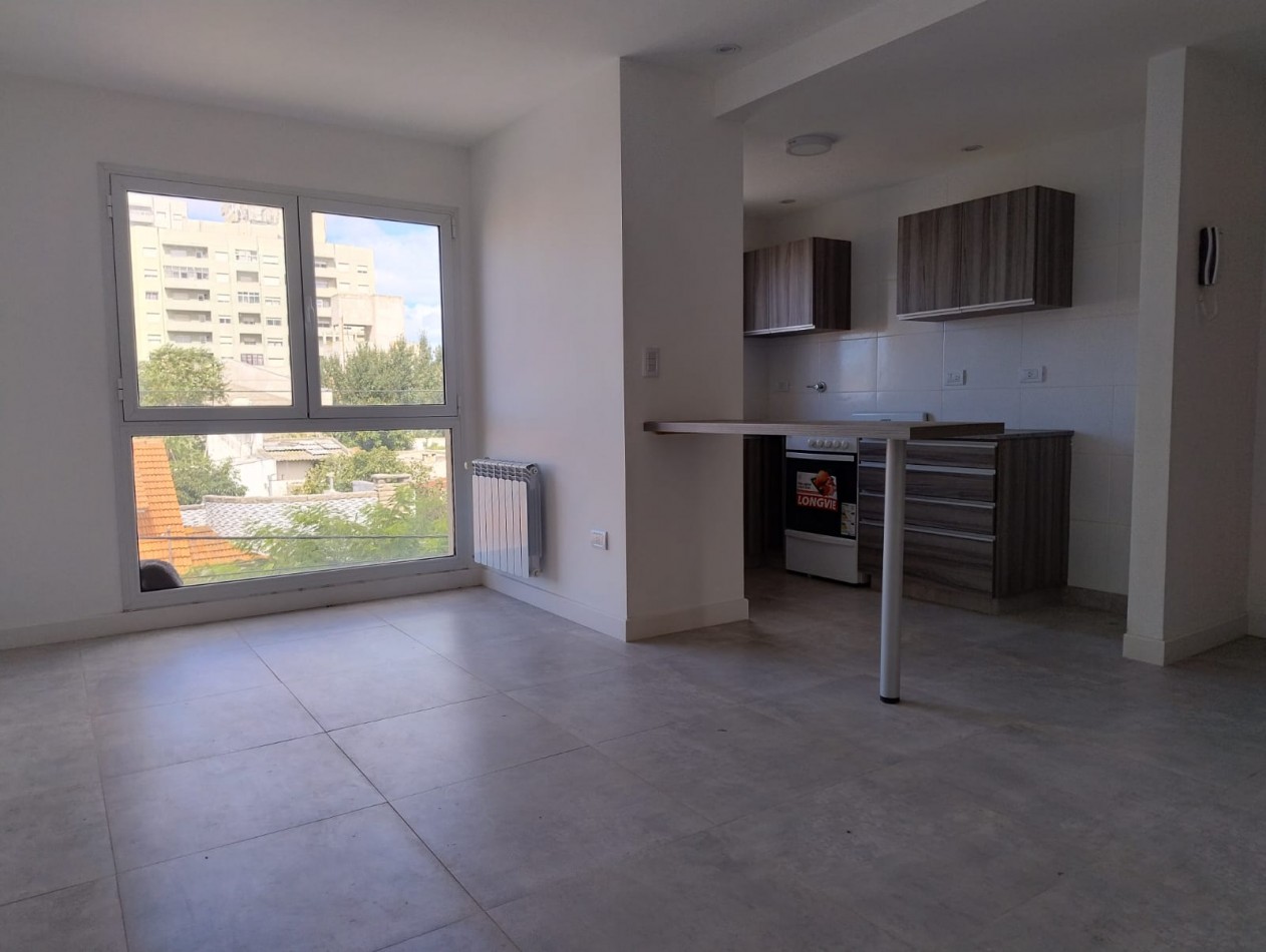 DEPARTAMENTO 2 AMB A ESTRENAR CON BALCON Y COCHERA 