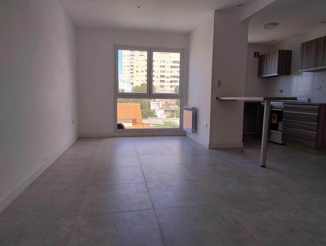 DEPARTAMENTO 2 AMB A ESTRENAR CON BALCON Y COCHERA 