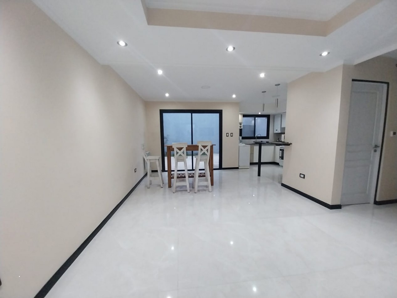 DUPLEX A ESTRENAR 4 AMBIENTES CON ENTRADA PARA AUTO, PATIO Y PARRILLA. COLINAS DE PERALTA RAMOS 