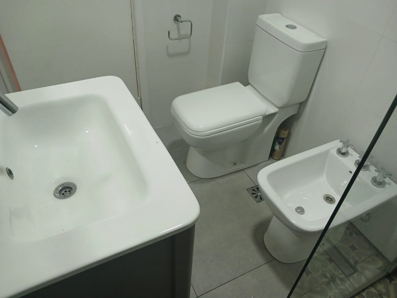Venta Departamento 4 ambientes reciclado con balcon corrido a la calle