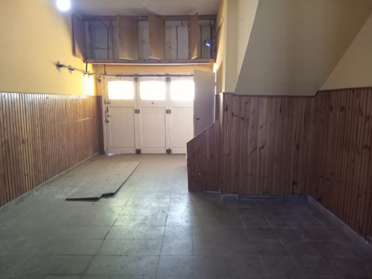 CASA CON LOCAL COMERCIAL- CERRITO Y AYOLAS