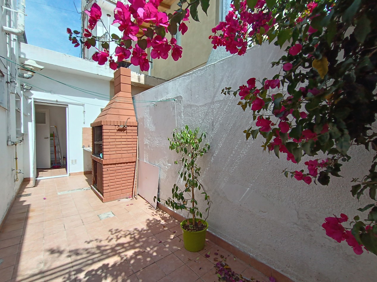VENTA CASA EN PH 3 AMBIENTES CON PATIO Y COCHERA A UNA CUADRA DEL MAR BARRIO CONSTITUCION