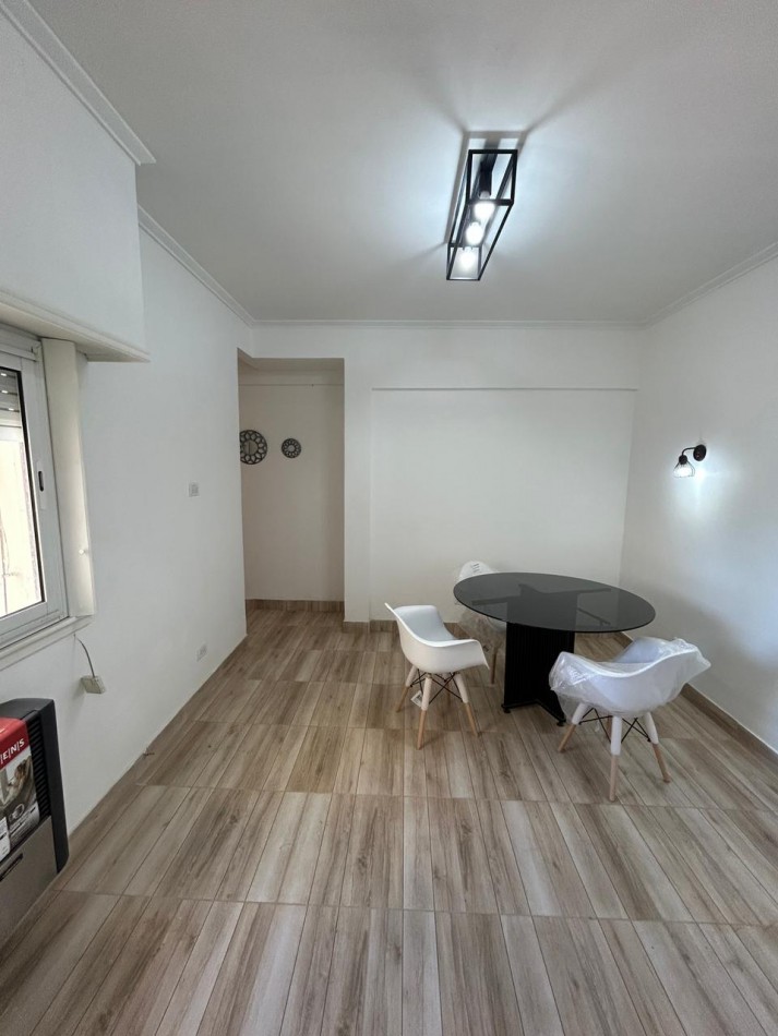 Venta Departamento 3 ambientes parcialmente reciclado muy luminoso