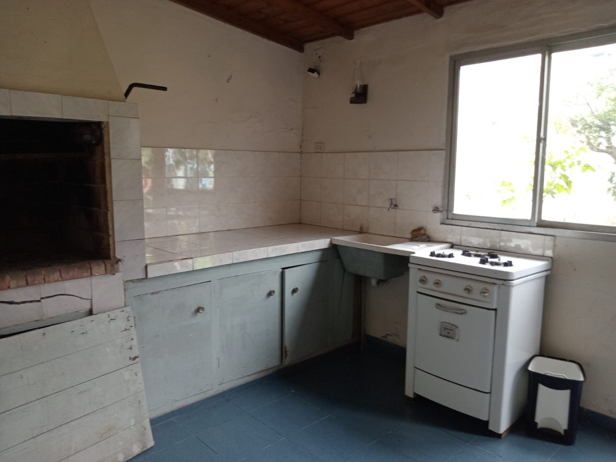CASA 3 AMBIENTES CON DEPARTAMENTO Y QUINCHO