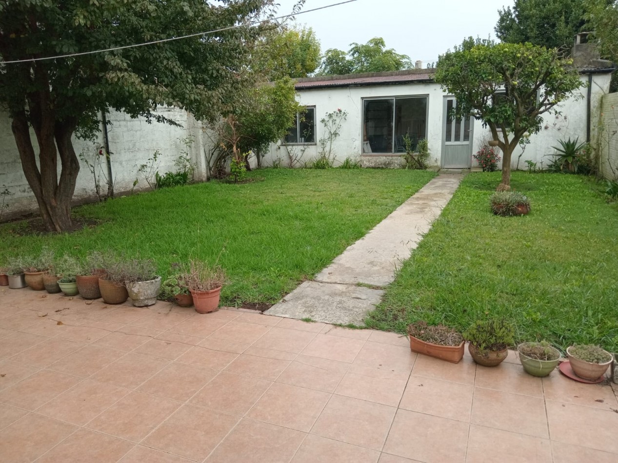 CASA 3 AMBIENTES CON DEPARTAMENTO Y QUINCHO