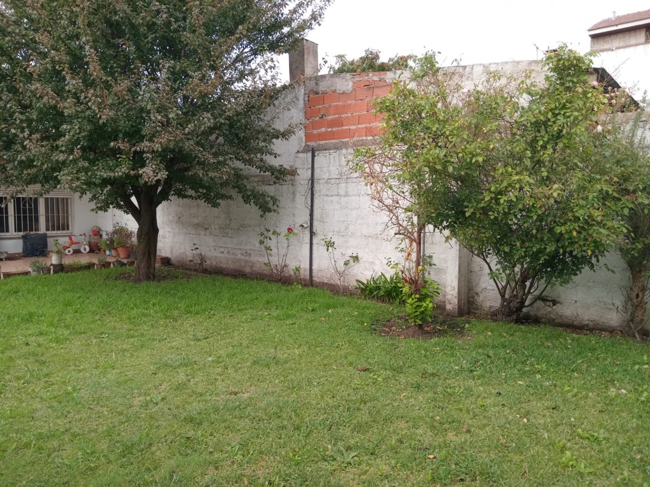 CASA 3 AMBIENTES CON DEPARTAMENTO Y QUINCHO