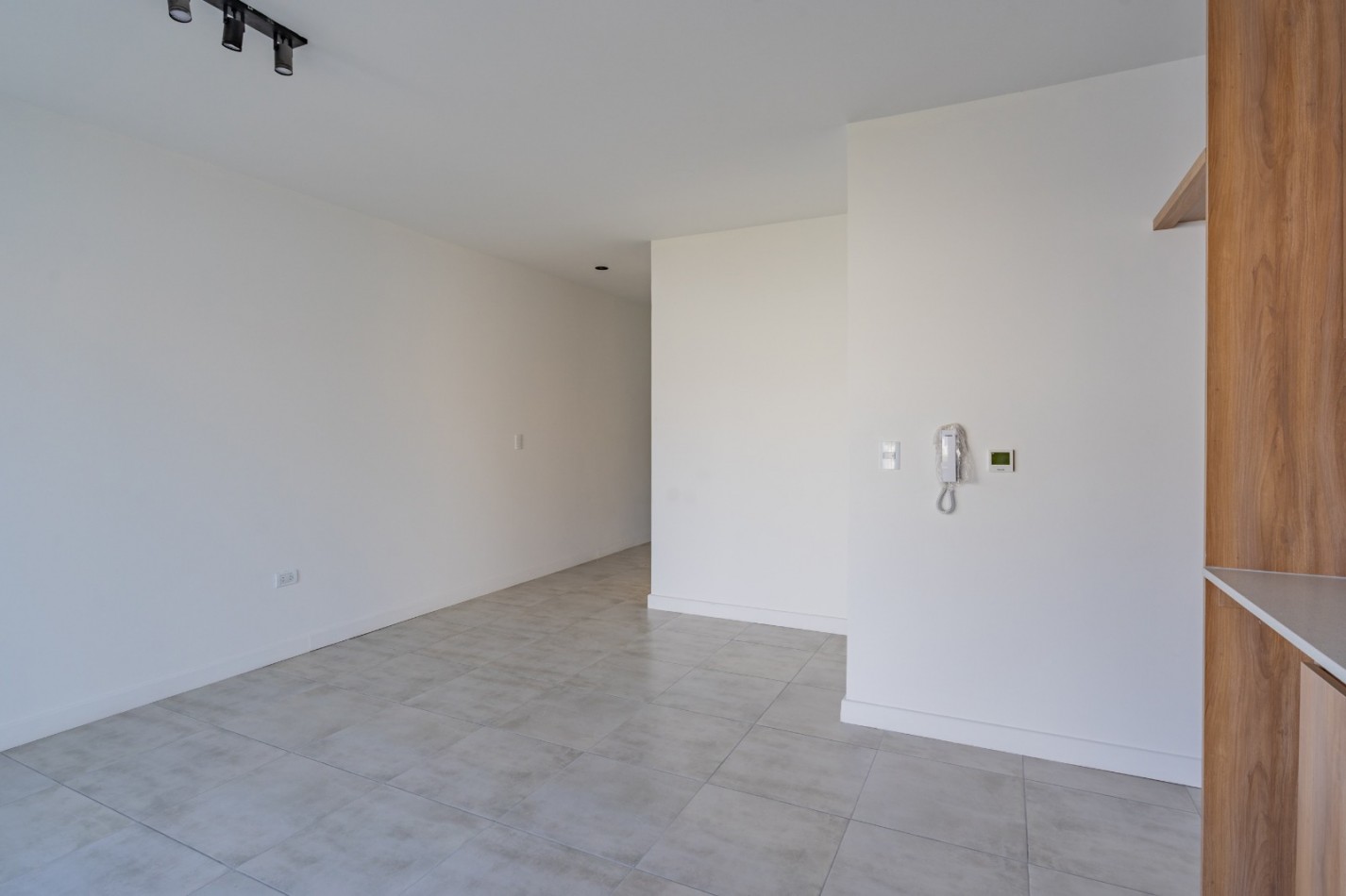 Venta departamento 2 ambientes a estrenar con balcon barrio San Jose