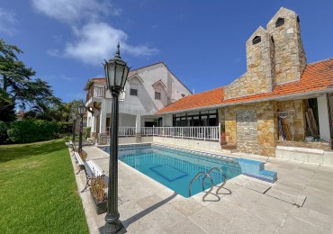 CASA EN VENTA LOMAS DE STELLA MARIS